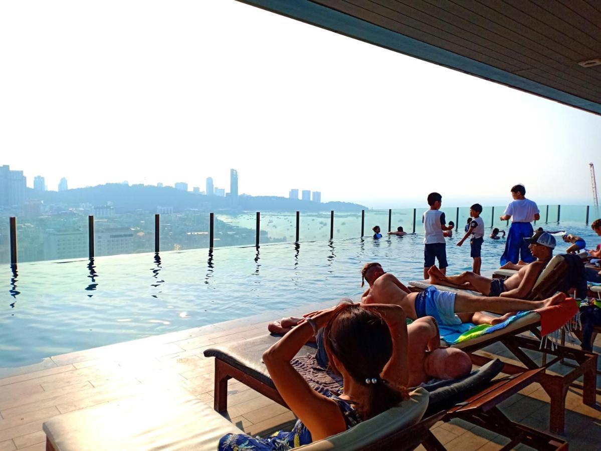 The Base Horizon Central Pattaya Exterior foto